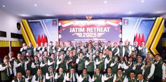 Tutup Jatim Retreat 2025, Gubernur Khofifah Tegaskan Komitmen Bersama Implementasi Asta Cita dan Nawa Bhakti Satya Wujudkan Gerbang Baru Nusantara Tutup Jatim Retreat 2025, Gubernur Khofifah Tegaskan Komitmen Bersama Implementasi Asta Cita dan Nawa Bhakti Satya Wujudkan Gerbang Baru Nusantara (foto : ist)