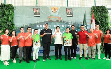 Wagub Emil Dampingi Menpora Dito Ariotedjo Resmikan Graha Padel Club Surabaya Wagub Emil Dampingi Menpora Dito Ariotedjo Resmikan Graha Padel Club Surabaya (foto : ist)