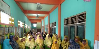 Kolaborasi ISIK dan PRA Sembunganyar Berkreasi Dalam Olah Kain Shibory Kolaborasi ISIK dan PRA Sembunganyar Berkreasi Dalam Olah Kain Shibory (dokpri)