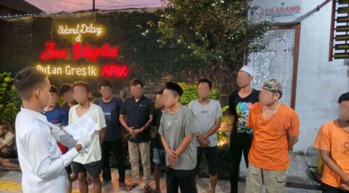 Atasi Kepadatan Hunian, Rutan Gresik Lakukan Pemindahan 20 Warga Binaan