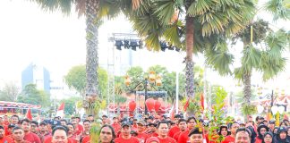 Gubernur Khofifah Berangkatkan 361 Tim Ekspedisi 80 Arjuno, Ajak Rawat Nasionalisme Lewat Kibaran Bendera Merah Putih dan Konservasi Alam