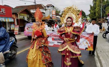 Warga Sidomulyo Gelar Karnaval Desa Meriahkan HUT RI Ke 80