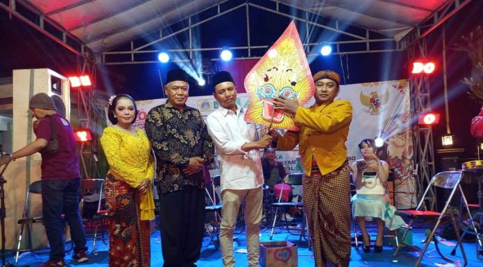 Tradisi Sedekah Bumi Desa Petiyintunggal Gresik: Wujud Syukur, Kebersamaan dan Warisan Leluhur