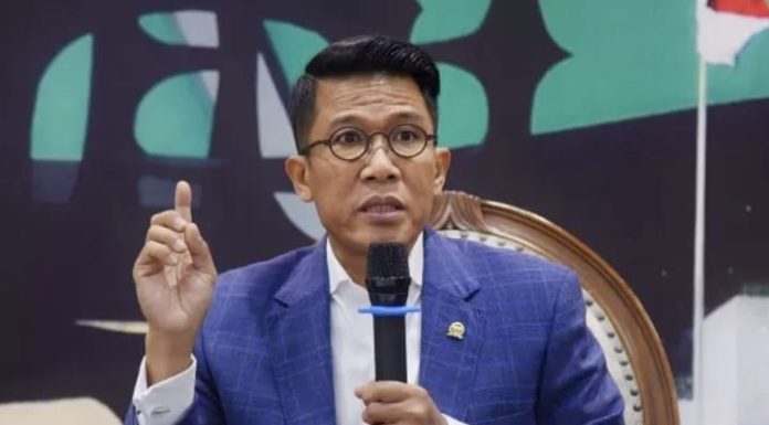 DPR Desak Pemda Segera Gunakan Dana Mengendap Rp234 Triliun untuk Dorong Ekonomi Daerah
