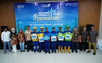 Terminal Teluk Lamong Salurkan Paket Sembako Gratis, Santunan Anak Yatim dan Berbagi Takjil Dalam Program Pelindo Berbagi Ramadhan 1447 H