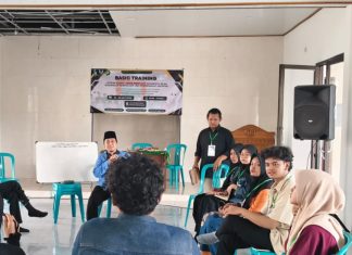 Robbah Khunaifih Ajak Kader HMI Gresik Kawal Data Pemilih dan Jaga Marwah Demokrasi