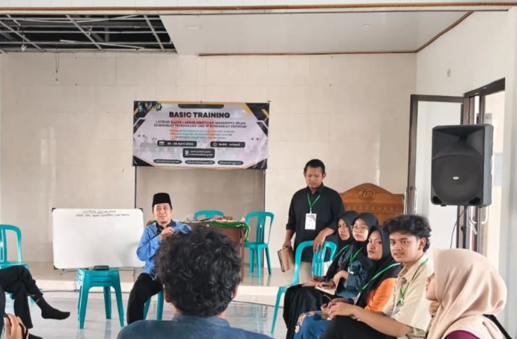Robbah Khunaifih Ajak Kader HMI Gresik Kawal Data Pemilih dan Jaga Marwah Demokrasi