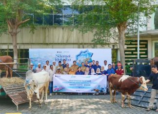 PT Terminal Teluk Lamong Laksanakan Program Pelindo Berbagi Hewan Kurban, 12 Sapi dan 21 Kambing Buat Masyarakat Sekitarnya