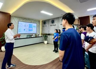 Queensway Secondary School Singapura Pelajari Operasi Green & Smart Port di PT Terminal Teluk Lamong