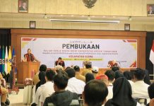 Wabup Gresik Lepas 200 Mahasiswa KKN Unigres, Dorong Hadirkan Solusi Nyata Bagi Desa