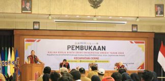 Wabup Gresik Lepas 200 Mahasiswa KKN Unigres, Dorong Hadirkan Solusi Nyata Bagi Desa