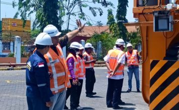KSOP Utama Tanjung Perak Tinjau Kesiapan E-RTG Baru di Terminal Petikemas Nilam